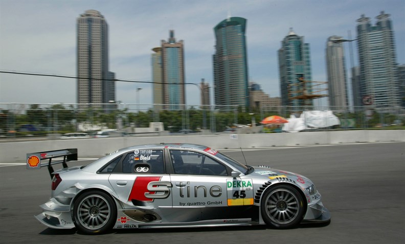 original-audi-a4-dtm-works-car-ex-2004-frank