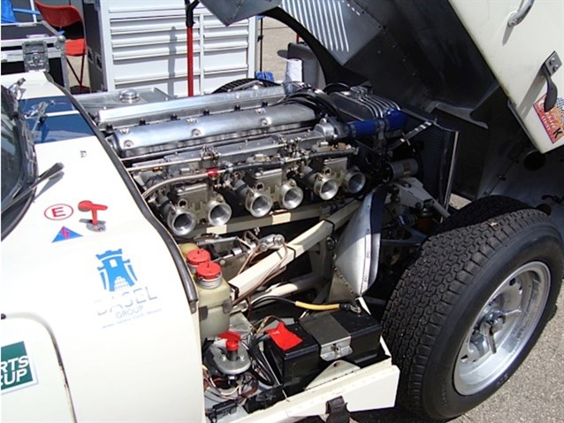 jaguar-e-type-s1-roadster---race-spec