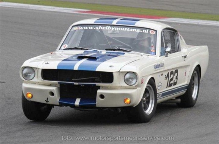1965-shelby-mustang-gt350-replica---race