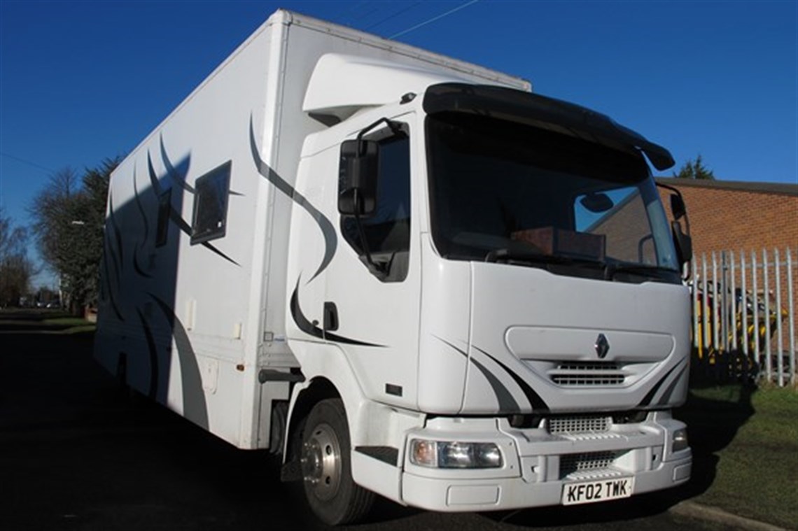 renault-midlum-75t-race-truck-motorhome