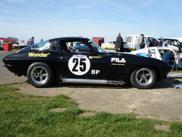 corvette-stingray-c2-1965