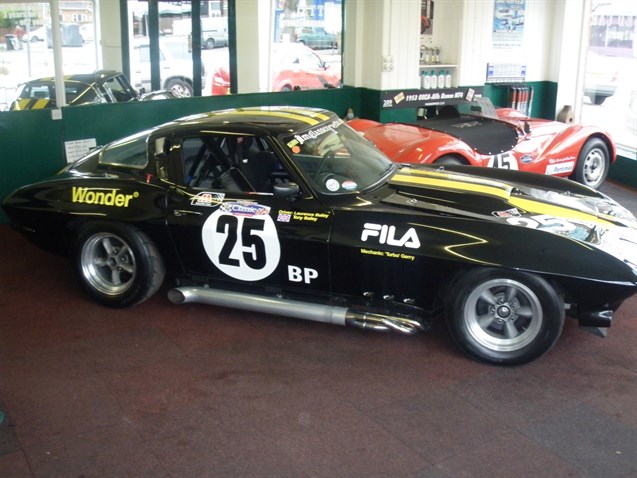 corvette-stingray-c2-1965