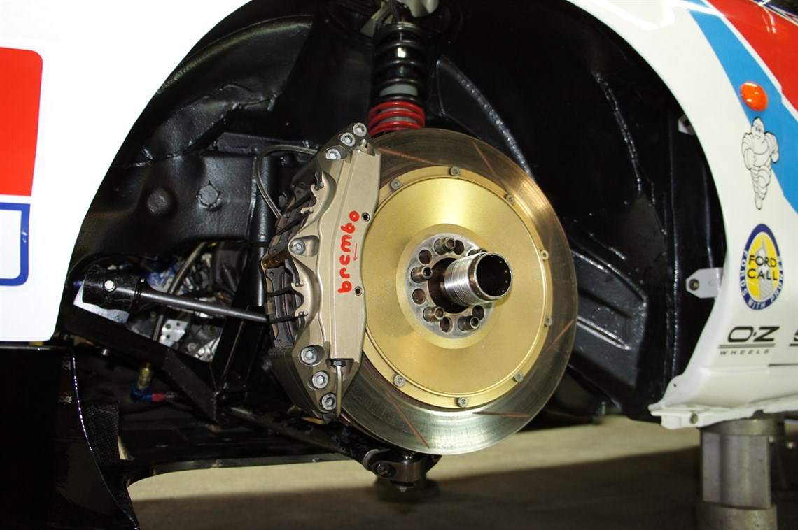 ford-mondeo-super-touring---btcc-1996---must