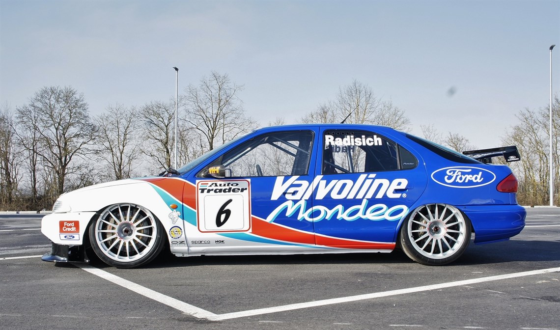 ford-mondeo-super-touring---btcc-1996---must