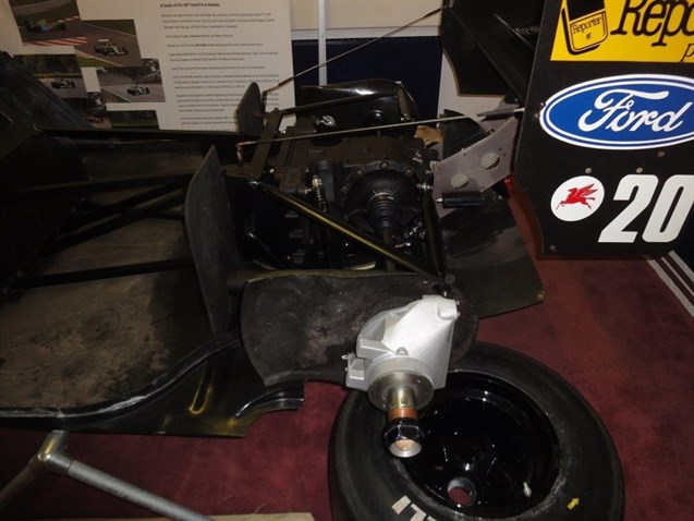 benetton-b190-official-f1-showcar-chassis-b19