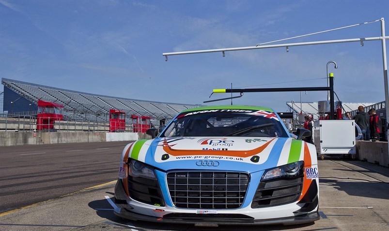 stunning-low-hours-audi-r8-lms-gt3