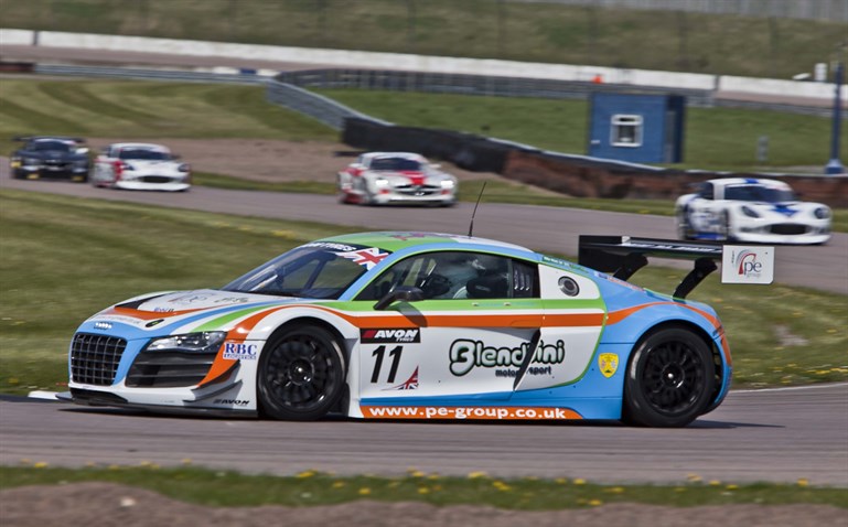 stunning-low-hours-audi-r8-lms-gt3