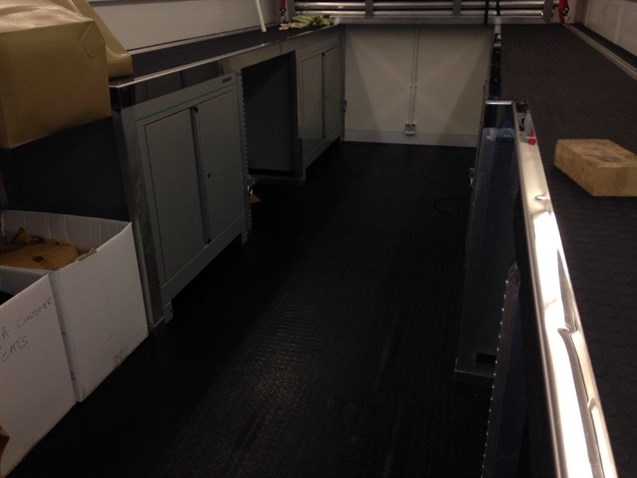 volvo-rigid-race-transporter