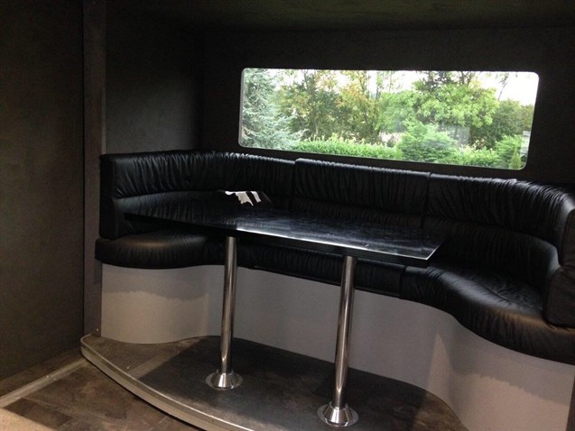 volvo-rigid-race-transporter