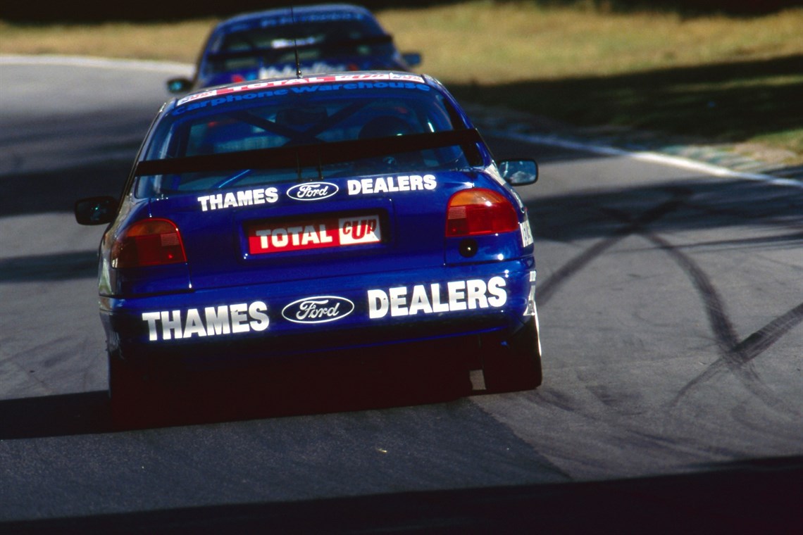 ford-mondeo-super-touring-car-ex-btcc-charlie