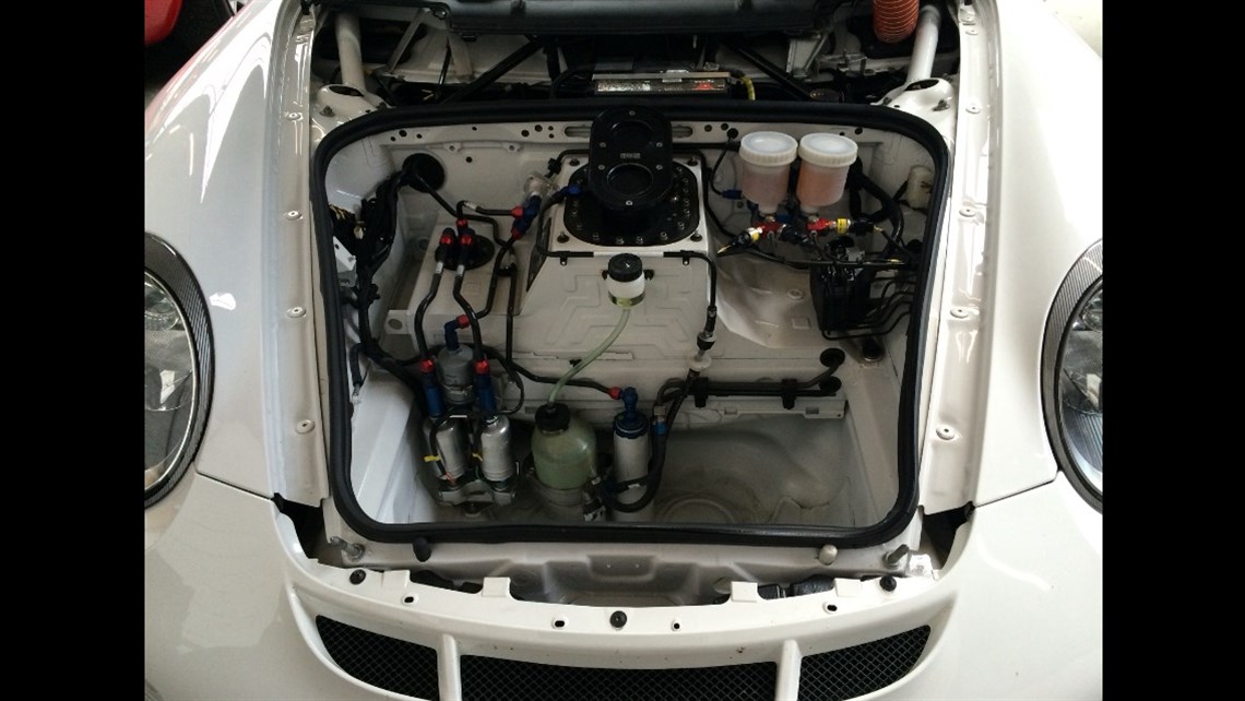 2012-porsche-gt3-cup-997-gen-2-with-bosch-abs