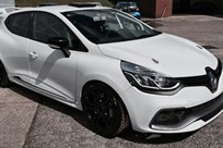 sv-racing-2015-uk-clio-cup-car