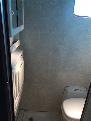 20-t-rigid-race-transporter-with-accommodatio