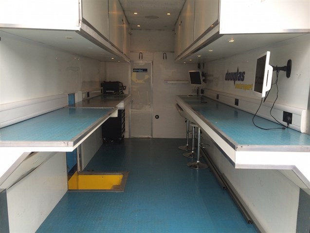 20-t-rigid-race-transporter-with-accommodatio