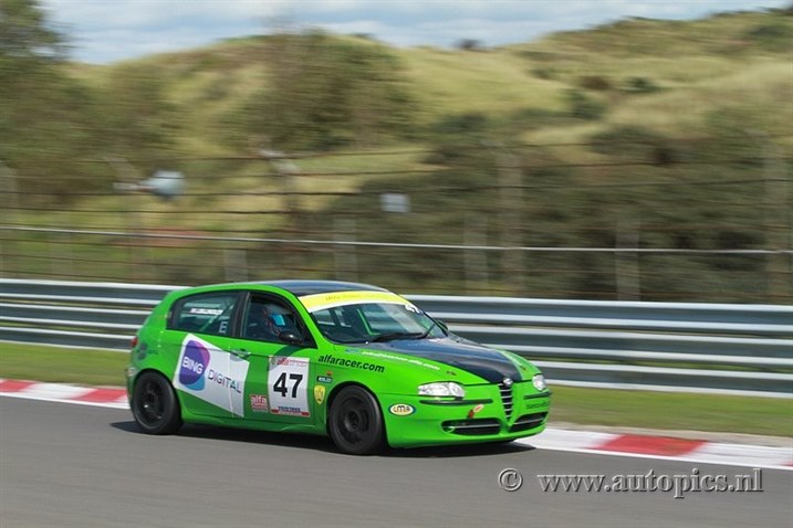 alfa-romeo-147---twin-spark-cup