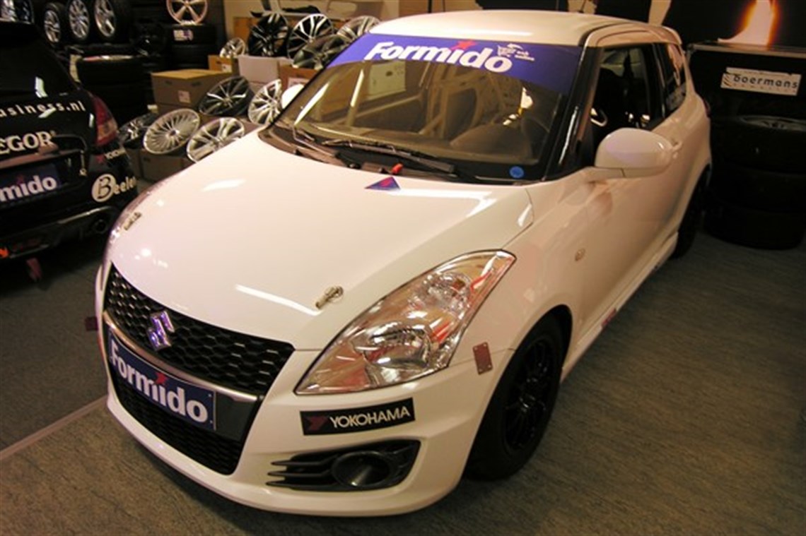 suzuki-swift-16-sport-cup-racer