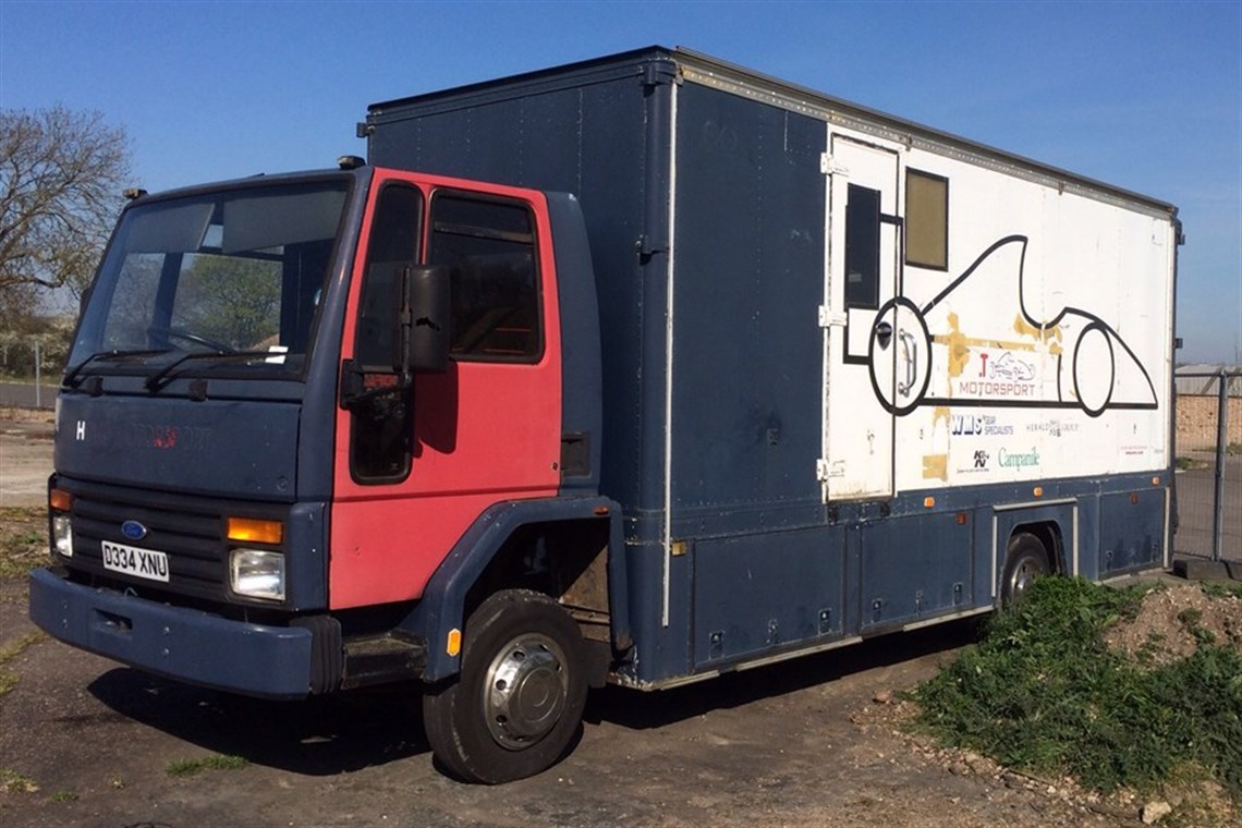 ford-cargo-race-truck