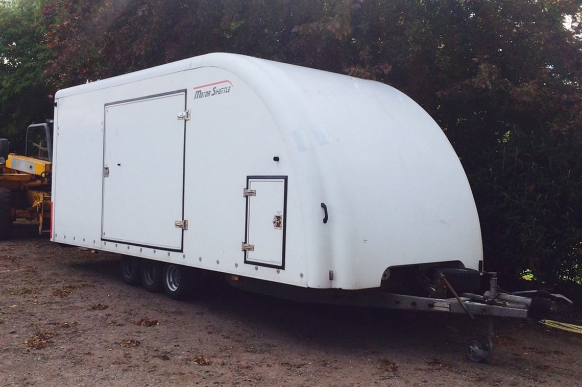 tri-axle-brian-james-motor-shuttle