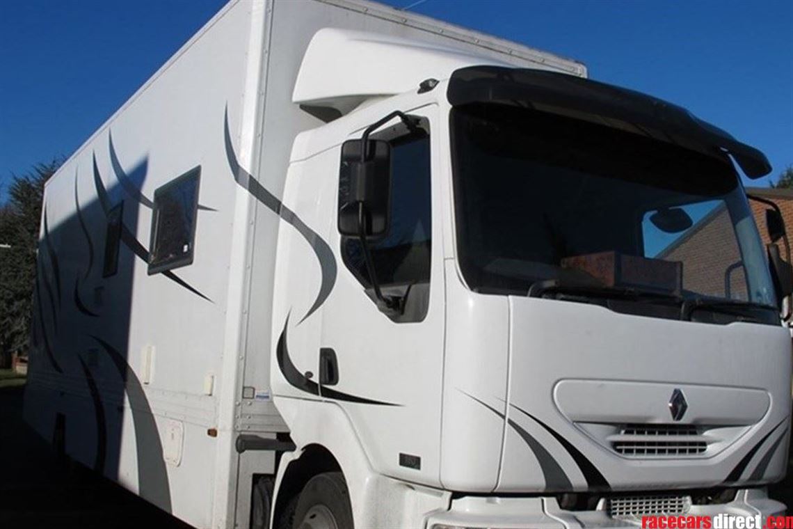 renault-midlum-race-transporter-motorhome