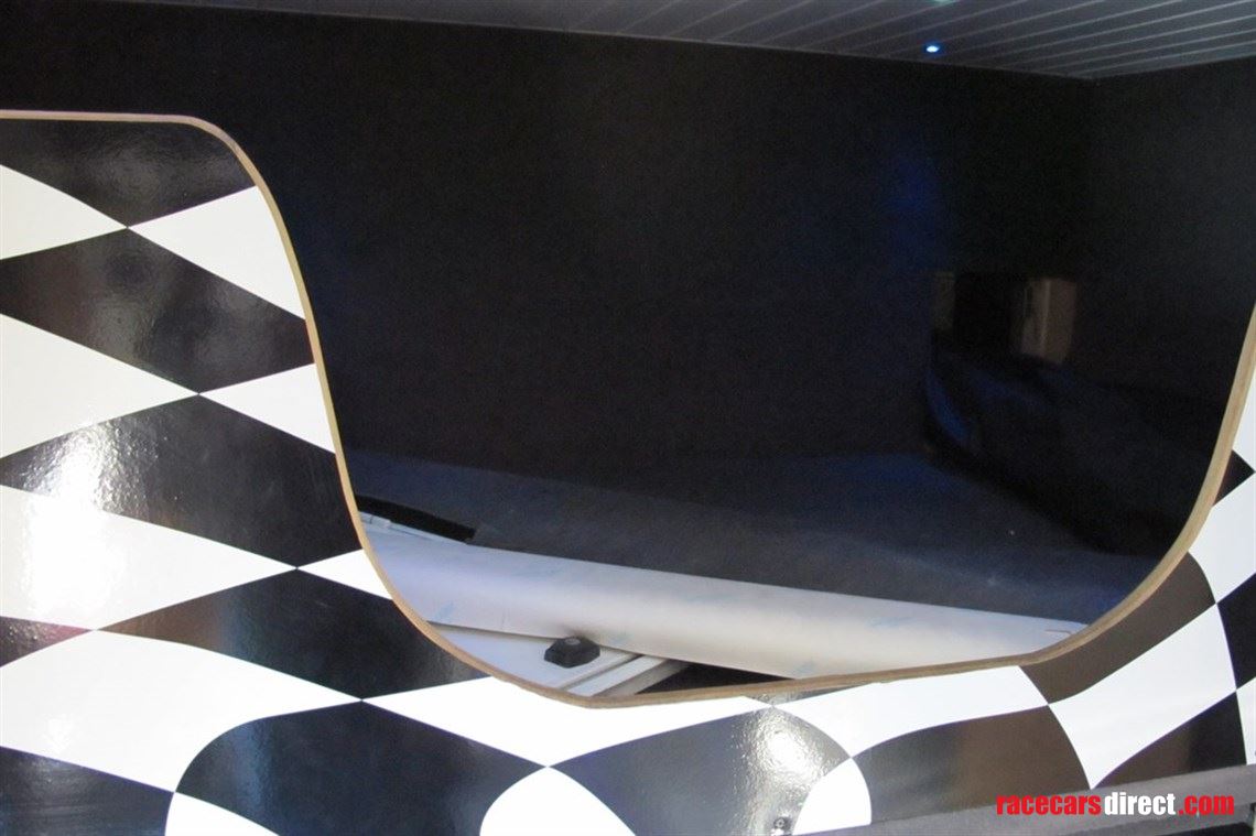 renault-midlum-race-transporter-motorhome