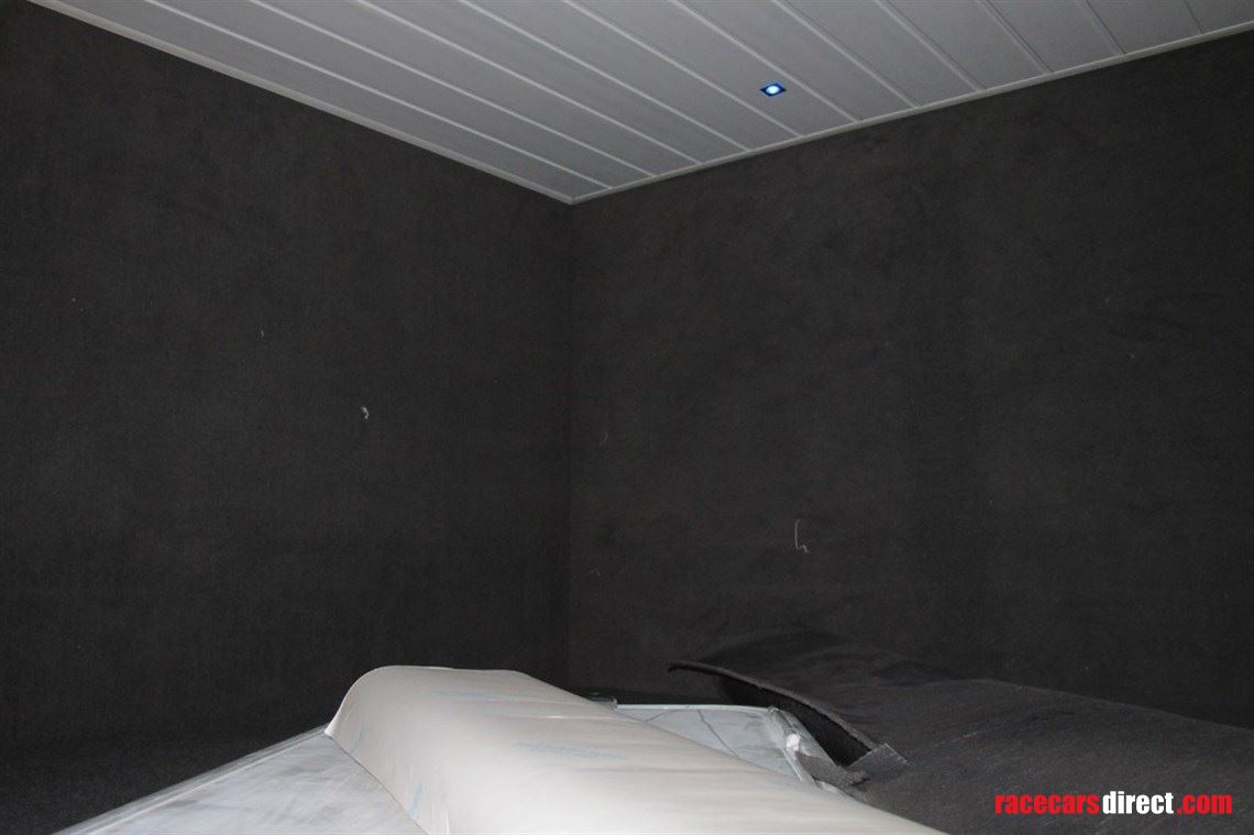 renault-midlum-race-transporter-motorhome