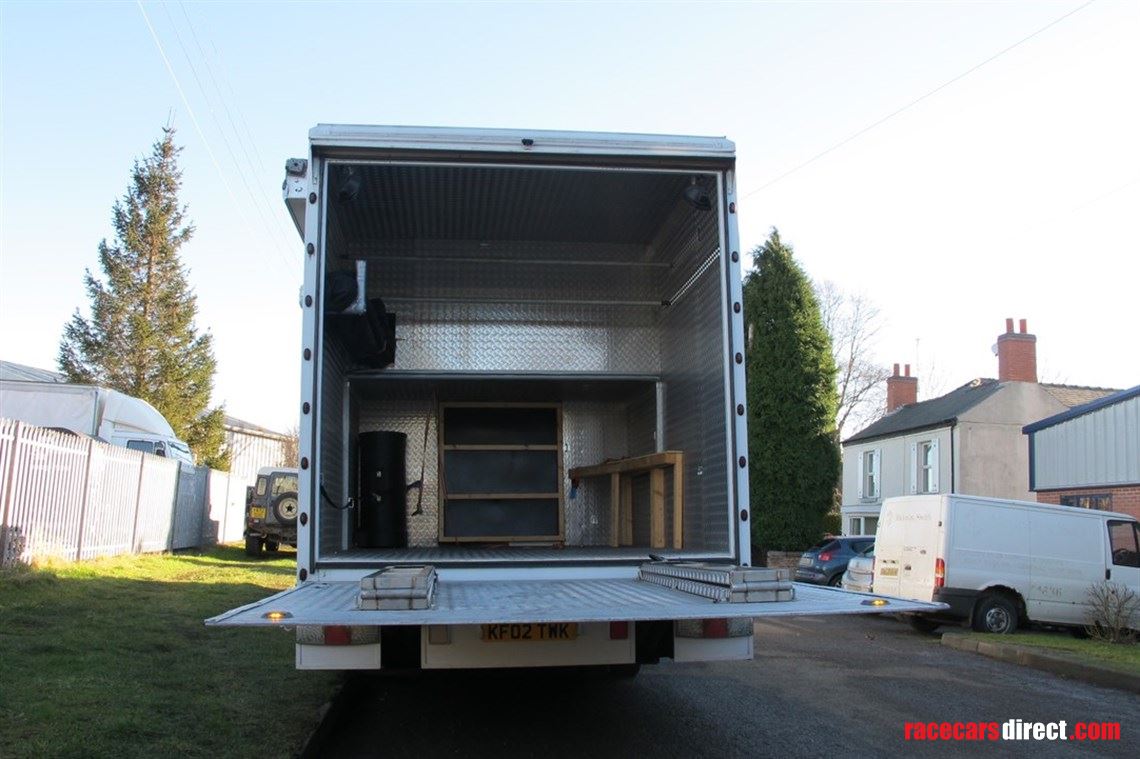 renault-midlum-race-transporter-motorhome