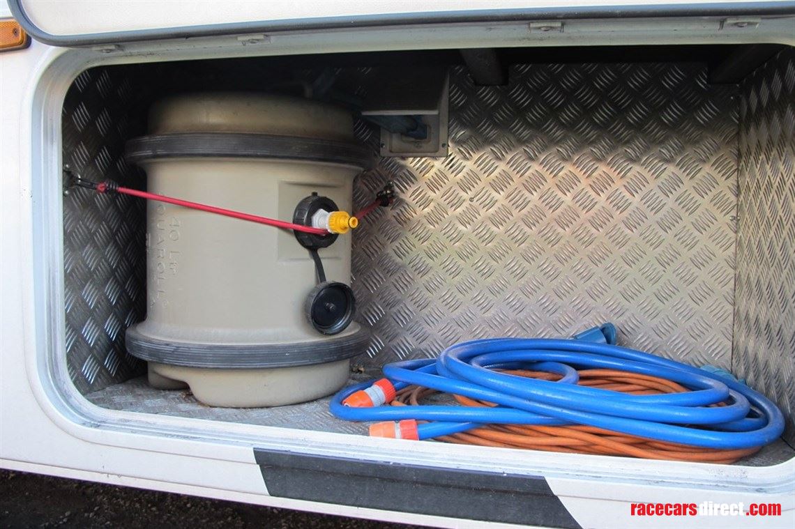 renault-midlum-race-transporter-motorhome