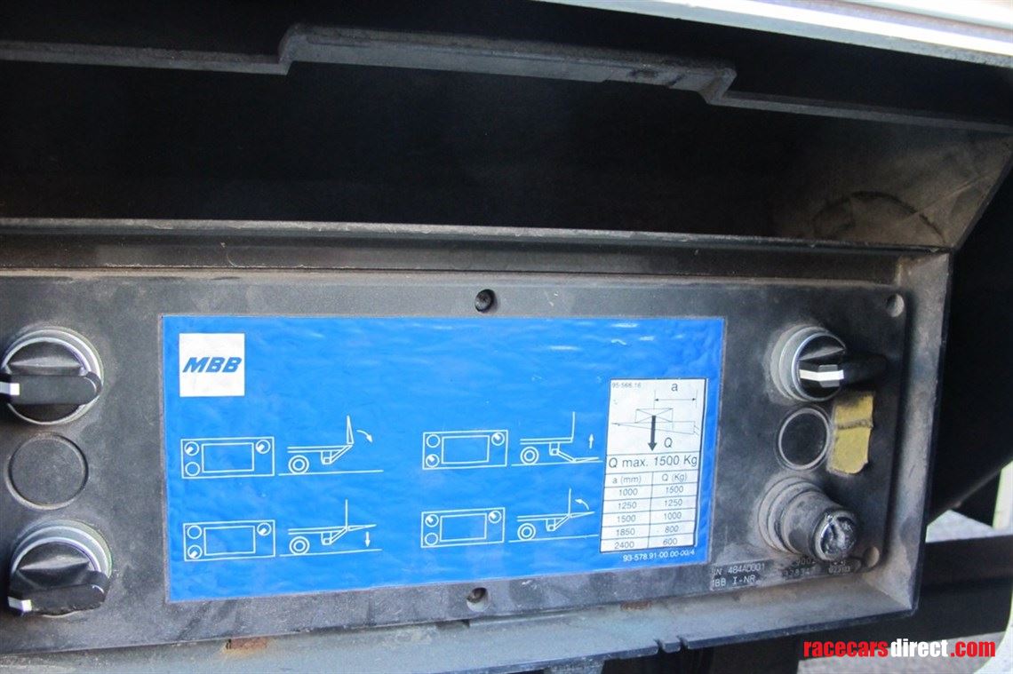 renault-midlum-race-transporter-motorhome