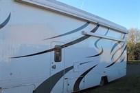 renault-midlum-race-transporter-motorhome