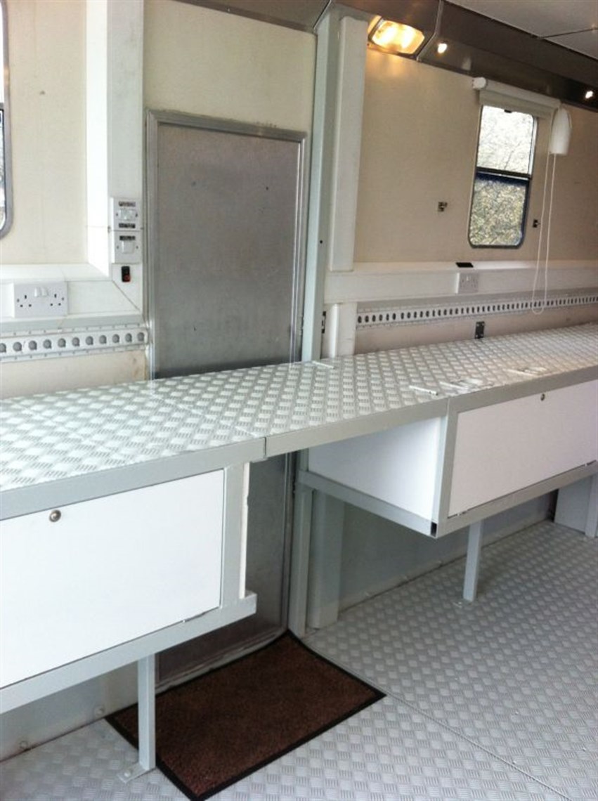 race-car-transporter-7m-awning