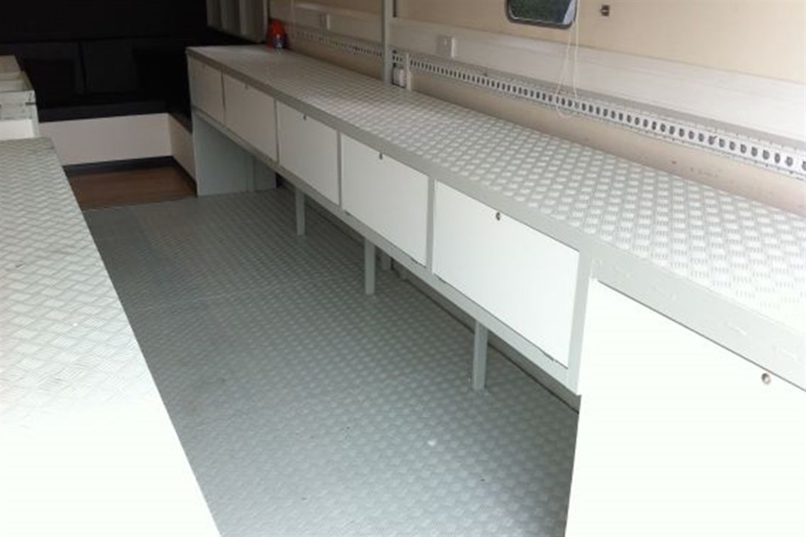 race-car-transporter-7m-awning