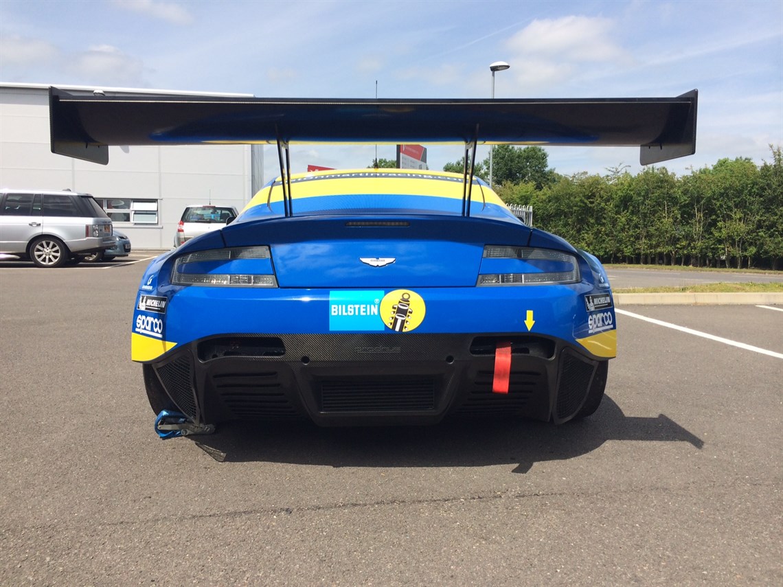 aston-martin-vantage-gt3-billie