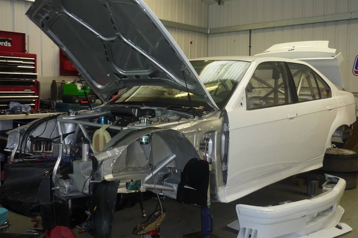 bmw-320i-super-touring-car-no-0597