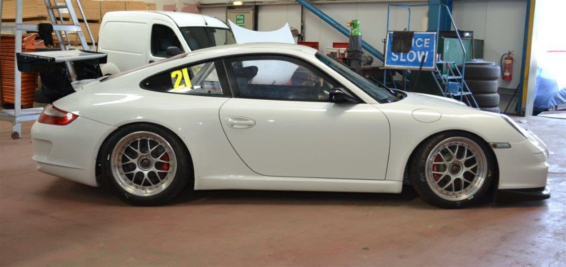 2009-porsche-997-gt3-cup---sold