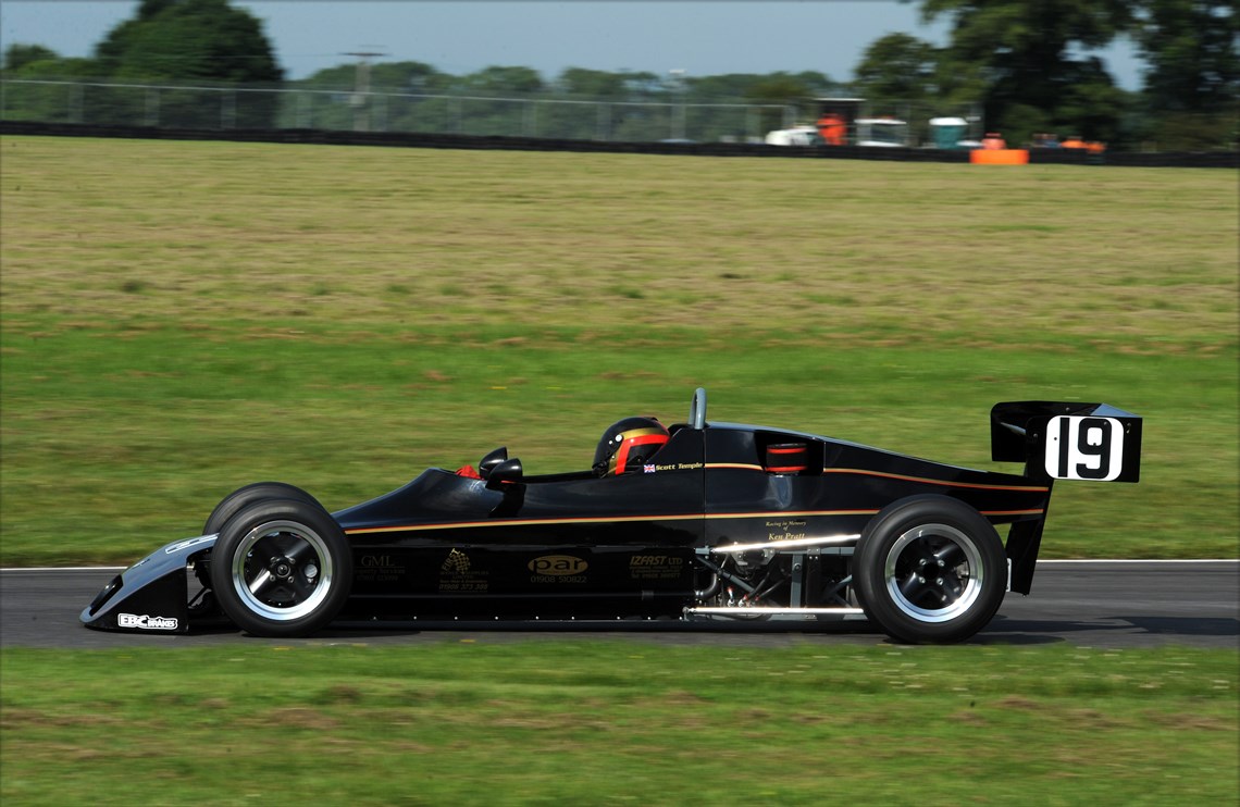 crossle-33f-historic-ff2000-ex-desire-wilson