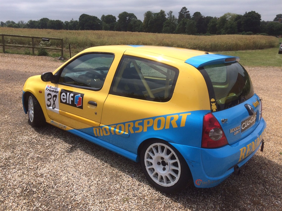 genuine-renault-clio-cup-racer-011-sadev-sequ