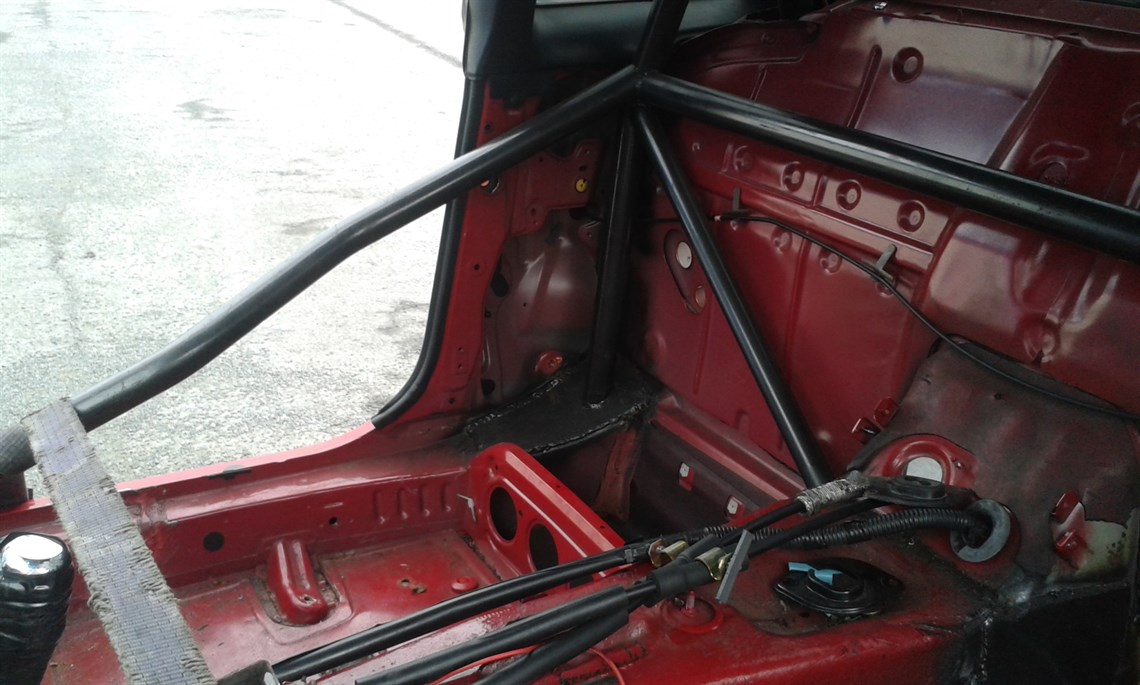 mr2-turbo-race-car-body-shell-weld-in-cage-ro