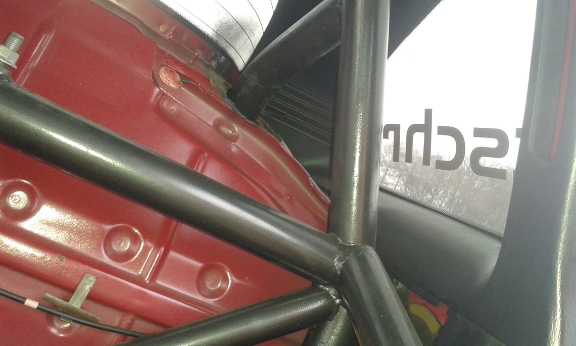 mr2-turbo-race-car-body-shell-weld-in-cage-ro