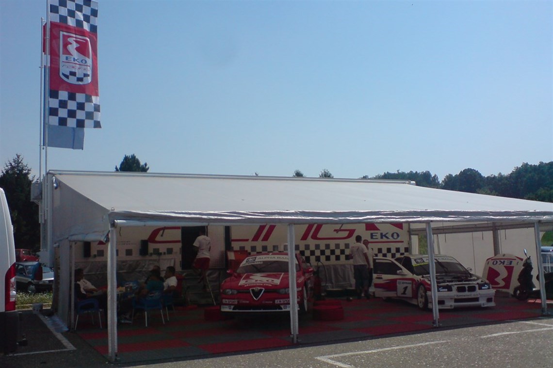 motorsport-trailer-for-two-touring-racing-car