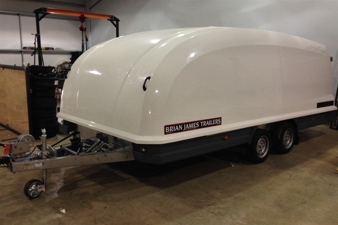 brian-james-rs3-tilt-bed-2014