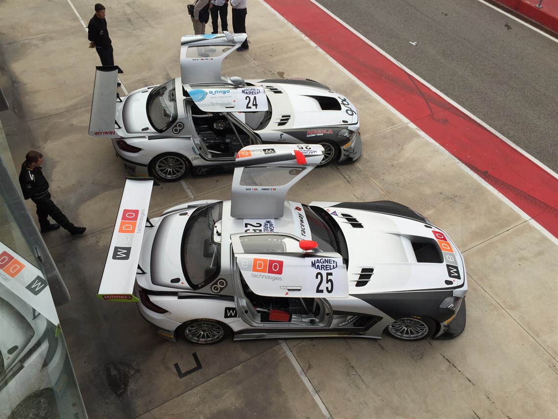 2x-mercedes-sls-amg-gt3