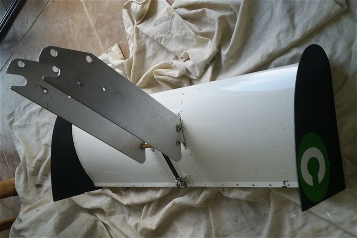 single-seater-rear-wing