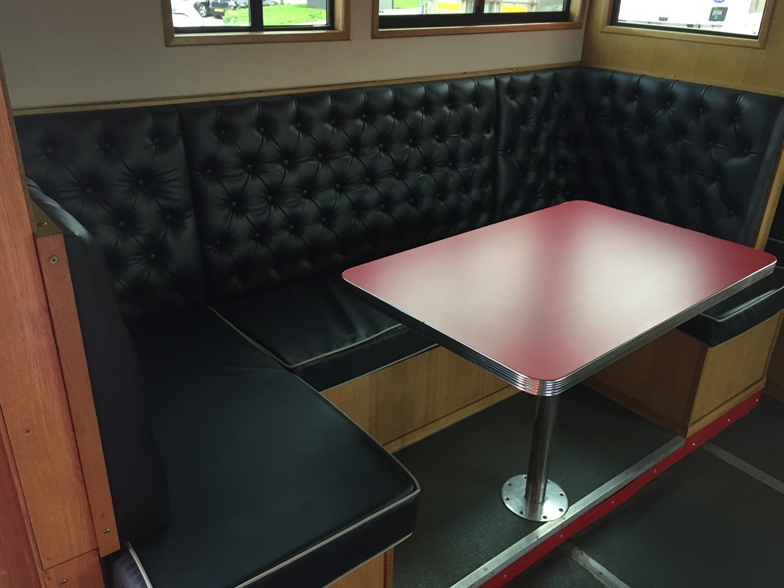 scania-v8-race-truck-transporter