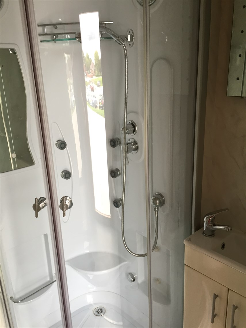 scania-v8-race-truck-transporter