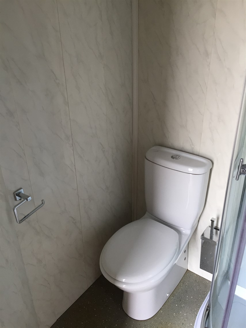 scania-v8-race-truck-transporter