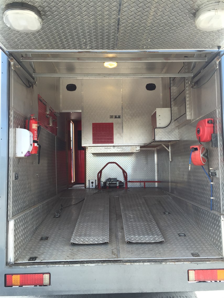 scania-v8-race-truck-transporter