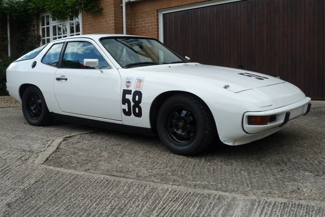porsche-924-race-car