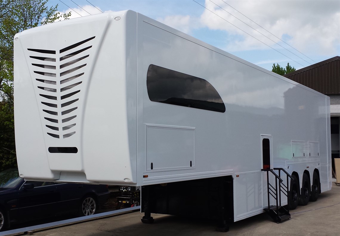 double-deck-trailer-with-living-accom-hospita