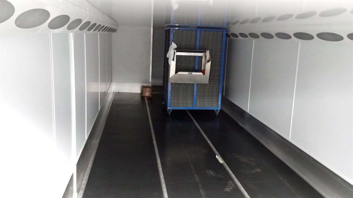 double-deck-trailer-with-living-accom-hospita