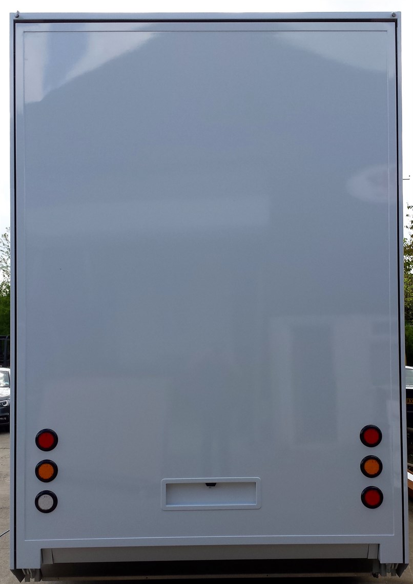 double-deck-trailer-with-living-accom-hospita